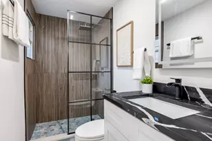 9132 Lincolnwood Dr, Evanston, IL 60203 - Photo 6