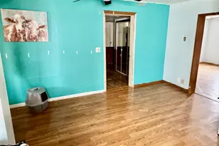 208 N 6th St, Kirkland, IL 60146 - Photo 4