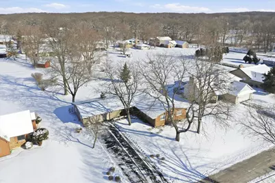 2026 E Maple Street, Crete, IL 60417 - Photo 2