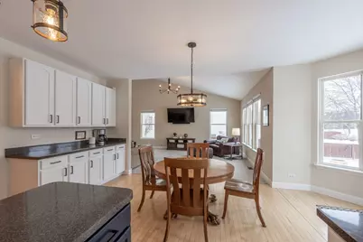 [Address not provided], North Aurora, IL 60542 - Photo 10