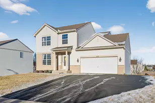 837 Briarcliff Dr, Minooka, IL 60447 - Photo 2