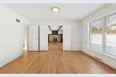 3018 Indianwood Road, Wilmette, IL 60091 - Photo 8