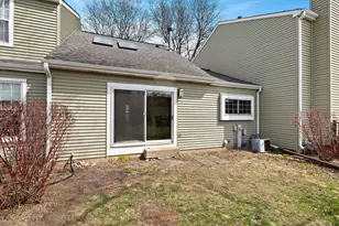 1915 Ozark Pkwy, Algonquin, IL 60102 - Photo 20