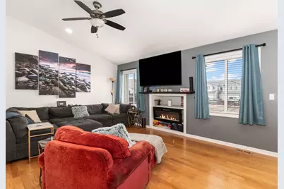 1923 Waters Edge Drive, Minooka, IL 60447 - Photo 8