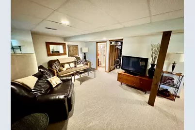 1177 Golf Court, Dekalb, IL 60115 - Photo 22