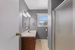 302 N Jackson St, Philo, IL 61864 - Photo 12