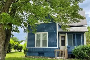 2228 9th St, Rock Island, IL 61201 - Photo 2