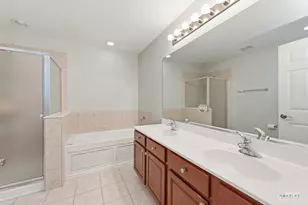 467 Vaughn Cir, Aurora, IL 60502 - Photo 18
