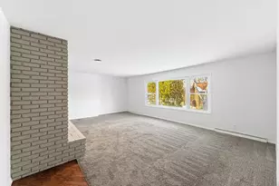 1734 W Stephenson St, Freeport, IL 61032 - Photo 4