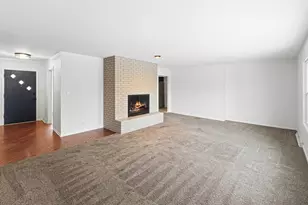 1734 W Stephenson St, Freeport, IL 61032 - Photo 4