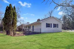 1734 W Stephenson St, Freeport, IL 61032 - Photo 2