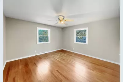 1734 W Stephenson Street, Freeport, IL 61032 - Photo 18