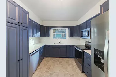 1734 W Stephenson Street, Freeport, IL 61032 - Photo 8