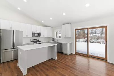 214 Garnett Avenue, Winthrop Harbor, IL 60096 - Photo 8