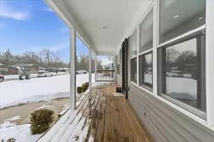 214 Garnett Ave, Winthrop Harbor, IL 60096 - Photo 4