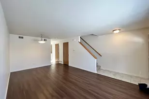 422 Lincoln Ave, Fox River Grove, IL 60021 - Photo 2