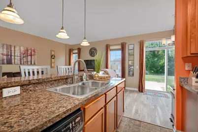 1047 Heron Circle, Joliet, IL 60431 - Photo 6