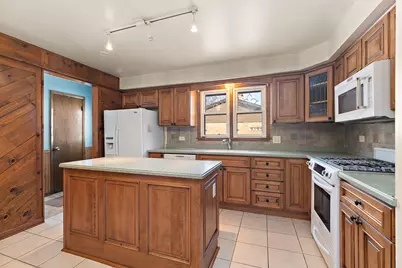 9745 S 81st Avenue, Palos Hills, IL 60465 - Photo 8