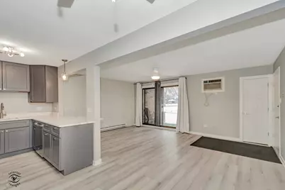 7302 Blackstone Avenue #7, Justice, IL 60458 - Photo 8