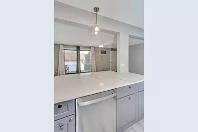 7302 Blackstone Avenue #7, Justice, IL 60458 - Photo 12