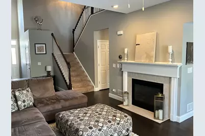 [Address not provided], Hoffman Estates, IL 60192 - Photo 2