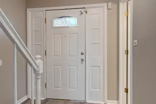 304 Walnut Cir, Bolingbrook, IL 60440 - Photo 2