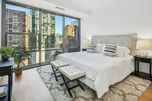 240 E Illinois St, Chicago, IL 60611 - Photo 12