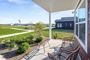 6 Lilac Ln, Ottawa, IL 61350 - Photo 2