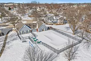 25 Illinois Ave, Schaumburg, IL 60193 - Photo 22