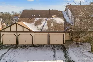 25 Illinois Ave, Schaumburg, IL 60193 - Photo 32