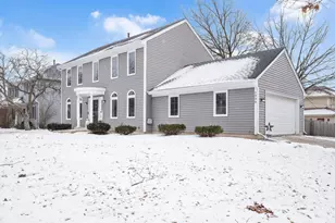 1930 Sapphire Ln, Aurora, IL 60506 - Photo 2