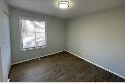 933 Monroe Court #933, Vernon Hills, IL 60061 - Photo 6