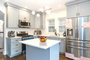 5529 W Cornelia Ave, Chicago, IL 60641 - Photo 2