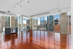 550 N St Clair St, Chicago, IL 60611 - Photo 2