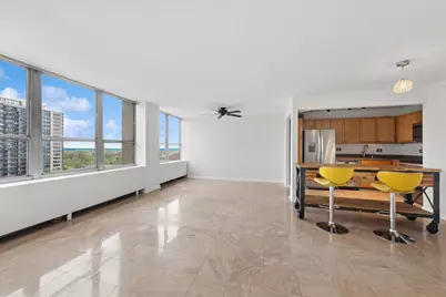 655 W Irving Park Road #906, Chicago, IL 60613 - Photo 4