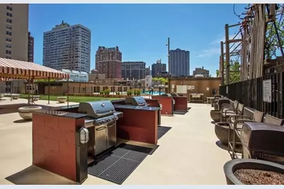 655 W Irving Park Road #906, Chicago, IL 60613 - Photo 18