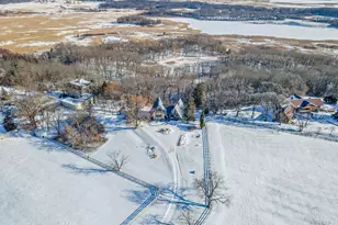 7814 N Pillow Hill Rd, Spring Grove, IL 60081 - Photo 2