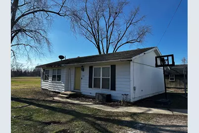 1502 S Pine Street, Centralia, IL 62801 - Photo 2