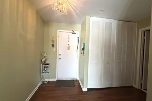 9208 Bumblebee Dr, Des Plaines, IL 60016 - Photo 2