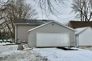 205 6th Ave, Mendota, IL 61342 - Photo 4