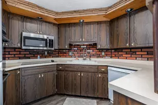 1 Old Orchard Ln, Streator, IL 61364 - Photo 6