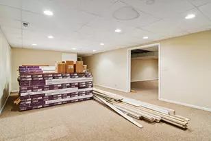 22 Wedgewood Dr, Hawthorn Woods, IL 60047 - Photo 32