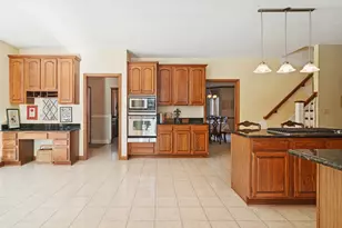 22 Wedgewood Dr, Hawthorn Woods, IL 60047 - Photo 12