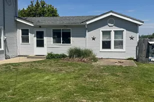 227 E 2nd St, Mineral, IL 61344 - Photo 4