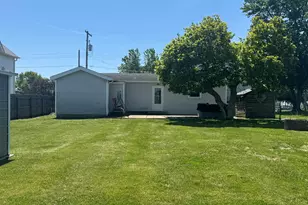 227 E 2nd St, Mineral, IL 61344 - Photo 6