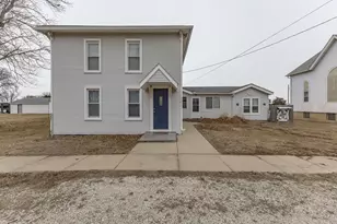 227 E 2nd St, Mineral, IL 61344 - Photo 2