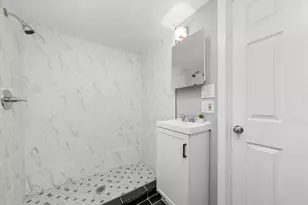 11925 S Lafayette Ave, Chicago, IL 60628 - Photo 14