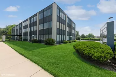 600 Russel Court, Woodstock, IL 60098 - Photo 4