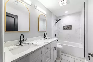 458 W 127th St, Chicago, IL 60628 - Photo 28