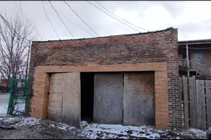 354 E 115th St, Chicago, IL 60628 - Photo 8